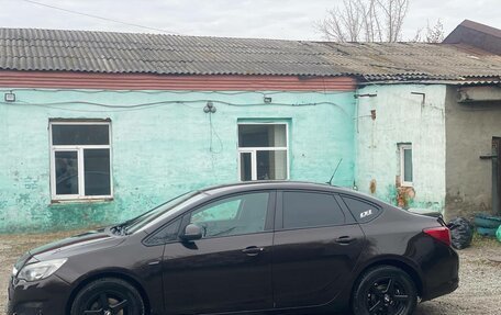 Opel Astra J, 2014 год, 800 000 рублей, 3 фотография