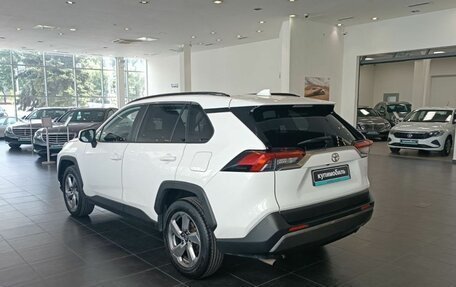 Toyota RAV4, 2021 год, 2 497 000 рублей, 6 фотография