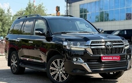 Toyota Land Cruiser 200, 2020 год, 9 700 000 рублей, 1 фотография