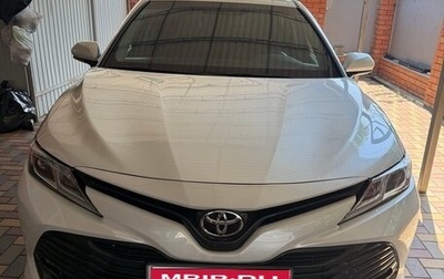 Toyota Camry, 2019 год, 2 350 000 рублей, 1 фотография