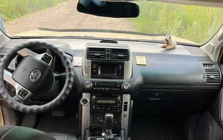 Toyota Land Cruiser Prado 150 рестайлинг 2, 2010 год, 2 550 000 рублей, 10 фотография