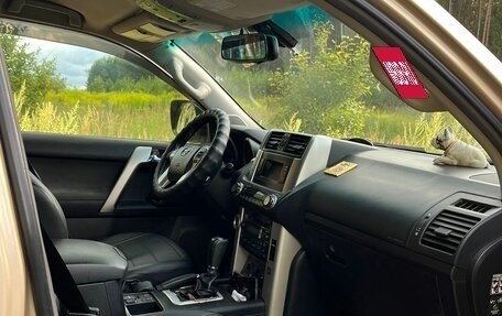 Toyota Land Cruiser Prado 150 рестайлинг 2, 2010 год, 2 550 000 рублей, 11 фотография