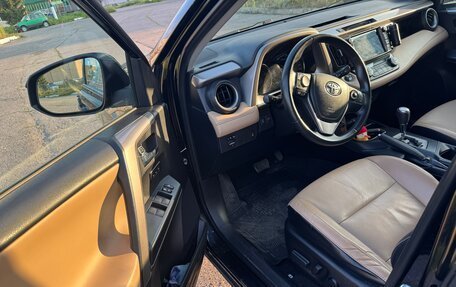 Toyota RAV4, 2016 год, 2 200 000 рублей, 6 фотография