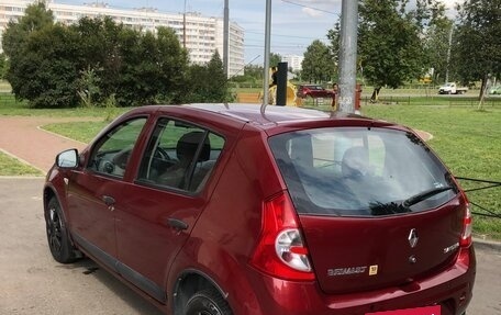 Renault Sandero I, 2012 год, 550 000 рублей, 2 фотография