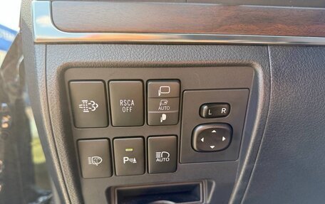 Toyota Land Cruiser 200, 2020 год, 9 700 000 рублей, 14 фотография