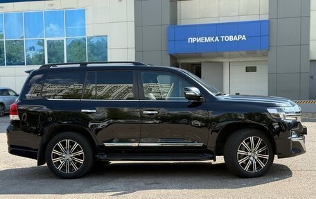 Toyota Land Cruiser 200, 2020 год, 9 700 000 рублей, 4 фотография