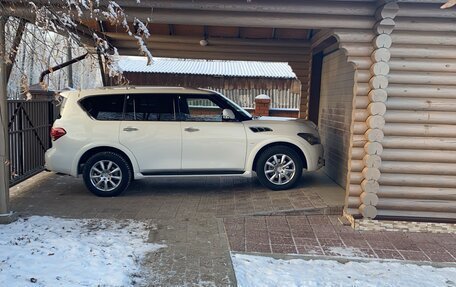 Infiniti QX56, 2013 год, 2 800 000 рублей, 2 фотография