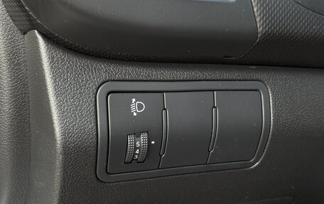 Hyundai Solaris II рестайлинг, 2011 год, 650 000 рублей, 18 фотография
