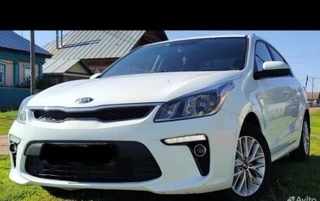 KIA Rio IV, 2019 год, 1 600 000 рублей, 2 фотография