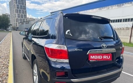 Toyota Highlander III, 2011 год, 1 950 000 рублей, 9 фотография
