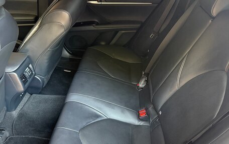 Toyota Camry, 2019 год, 2 350 000 рублей, 7 фотография