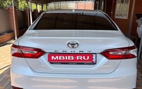 Toyota Camry, 2019 год, 2 350 000 рублей, 4 фотография