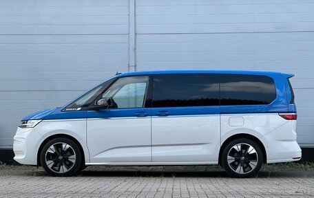 Volkswagen Multivan, 2023 год, 8 600 000 рублей, 10 фотография