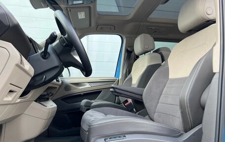 Volkswagen Multivan, 2023 год, 8 600 000 рублей, 30 фотография