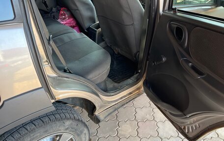 Chevrolet Niva I рестайлинг, 2017 год, 640 000 рублей, 6 фотография