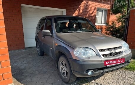 Chevrolet Niva I рестайлинг, 2017 год, 640 000 рублей, 2 фотография