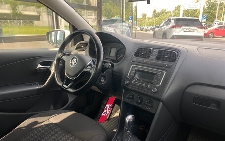 Volkswagen Polo VI (EU Market), 2016 год, 1 050 000 рублей, 7 фотография