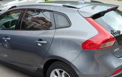 Volvo V40 Cross Country I, 2017 год, 1 800 000 рублей, 1 фотография