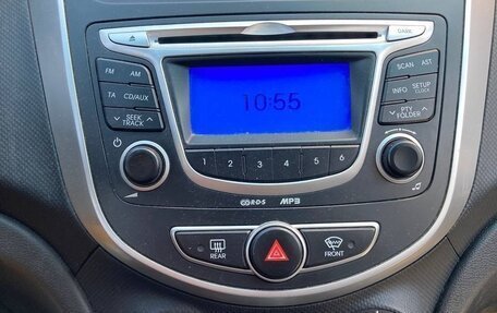 Hyundai Solaris II рестайлинг, 2012 год, 520 000 рублей, 9 фотография