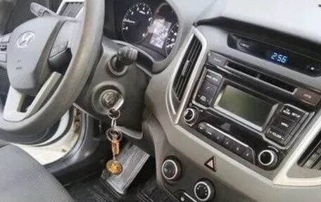 Hyundai Creta I рестайлинг, 2018 год, 1 750 000 рублей, 4 фотография