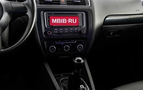 Volkswagen Jetta VI, 2011 год, 749 000 рублей, 11 фотография