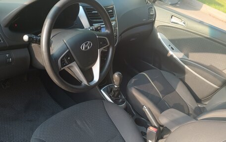 Hyundai Solaris II рестайлинг, 2012 год, 780 000 рублей, 7 фотография