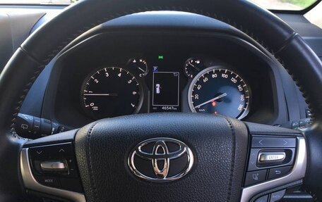 Toyota Land Cruiser Prado 150 рестайлинг 2, 2018 год, 3 800 000 рублей, 4 фотография