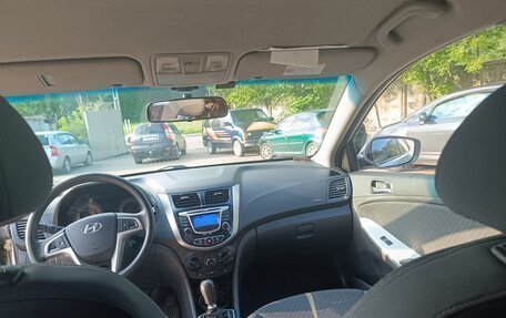 Hyundai Solaris II рестайлинг, 2012 год, 780 000 рублей, 8 фотография