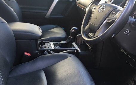 Toyota Land Cruiser Prado 150 рестайлинг 2, 2018 год, 3 800 000 рублей, 3 фотография