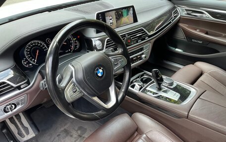 BMW 7 серия, 2017 год, 4 190 000 рублей, 14 фотография