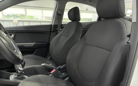 KIA Rio III рестайлинг, 2015 год, 1 029 000 рублей, 19 фотография