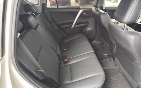 Toyota RAV4, 2016 год, 2 439 000 рублей, 5 фотография