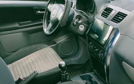 Suzuki SX4 II рестайлинг, 2013 год, 1 000 000 рублей, 6 фотография