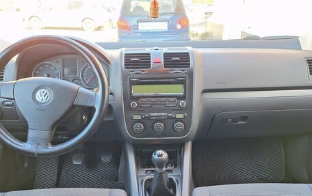 Volkswagen Jetta VI, 2009 год, 735 000 рублей, 12 фотография