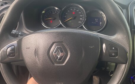 Renault Logan II, 2017 год, 700 000 рублей, 9 фотография