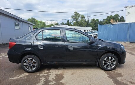Renault Logan II, 2017 год, 569 000 рублей, 4 фотография