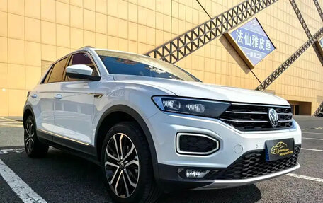 Volkswagen T-Roc I, 2022 год, 1 800 015 рублей, 13 фотография