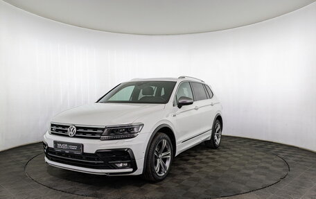 Volkswagen Tiguan II, 2019 год, 3 160 000 рублей, 1 фотография
