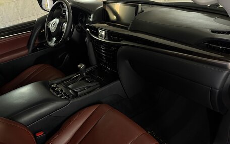 Lexus LX III, 2018 год, 8 300 000 рублей, 16 фотография