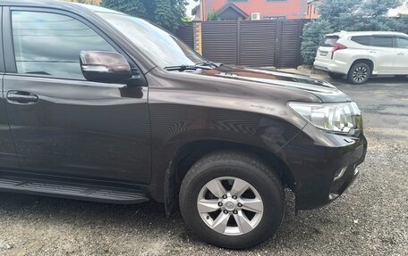 Toyota Land Cruiser Prado 150 рестайлинг 2, 2018 год, 4 450 000 рублей, 4 фотография