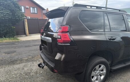Toyota Land Cruiser Prado 150 рестайлинг 2, 2018 год, 4 450 000 рублей, 6 фотография