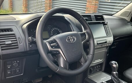 Toyota Land Cruiser Prado 150 рестайлинг 2, 2018 год, 4 450 000 рублей, 15 фотография