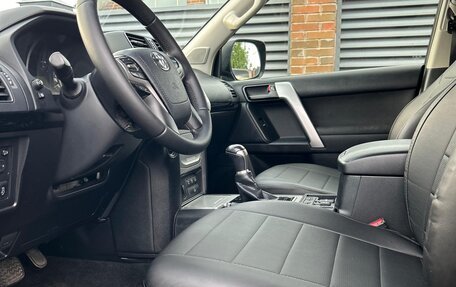 Toyota Land Cruiser Prado 150 рестайлинг 2, 2018 год, 4 450 000 рублей, 12 фотография