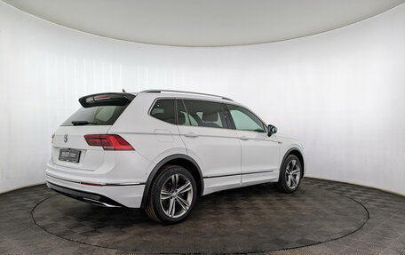 Volkswagen Tiguan II, 2019 год, 3 160 000 рублей, 5 фотография