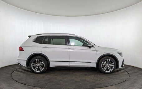 Volkswagen Tiguan II, 2019 год, 3 160 000 рублей, 4 фотография