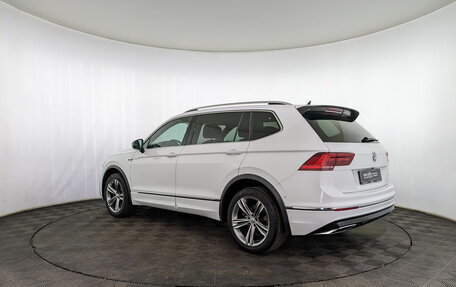 Volkswagen Tiguan II, 2019 год, 3 160 000 рублей, 7 фотография