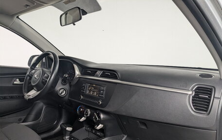 KIA Rio IV, 2021 год, 975 000 рублей, 3 фотография