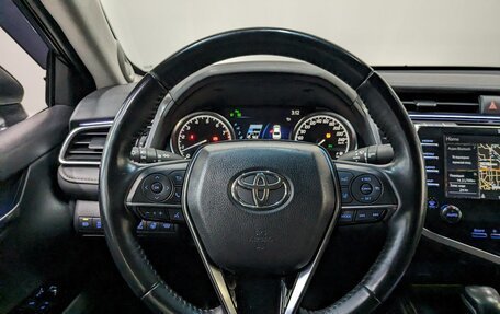 Toyota Camry, 2020 год, 2 840 000 рублей, 15 фотография