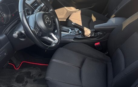 Mazda 3, 2018 год, 1 735 000 рублей, 8 фотография