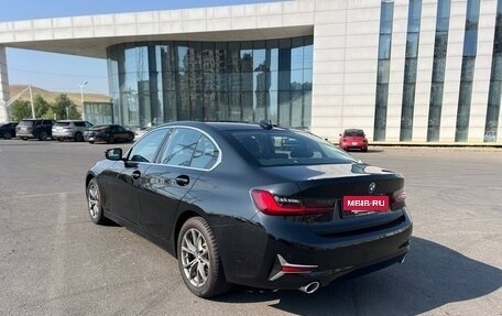 BMW 3 серия, 2022 год, 3 850 000 рублей, 3 фотография